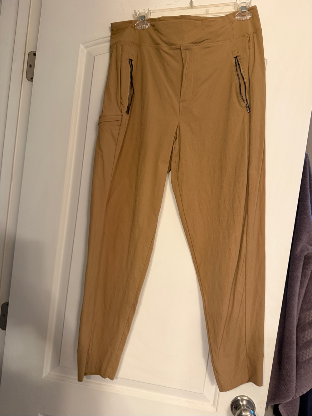 Athleta trekkie jogger